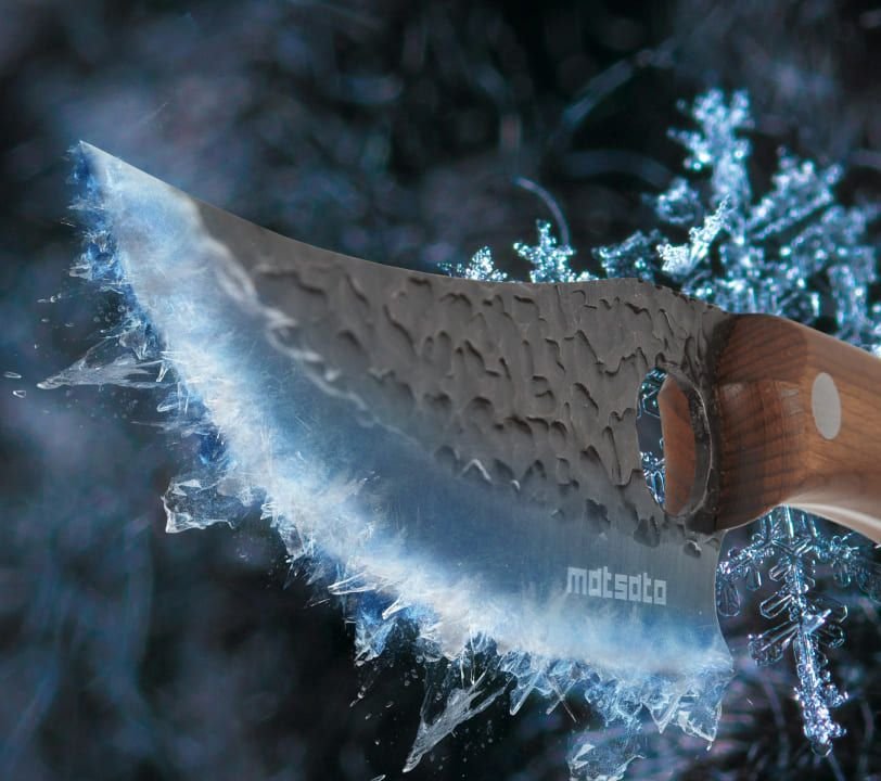 Matsato Knife blade covered in frost after the ice-hardening treatment